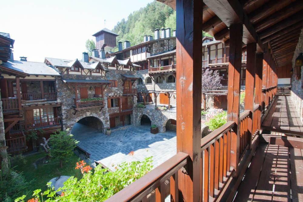 H4, Bordes d'Arinsal, Triplex Rustico con chimenea, Arinsal, Zona vallnord Mas de Ribafeta Esterno foto